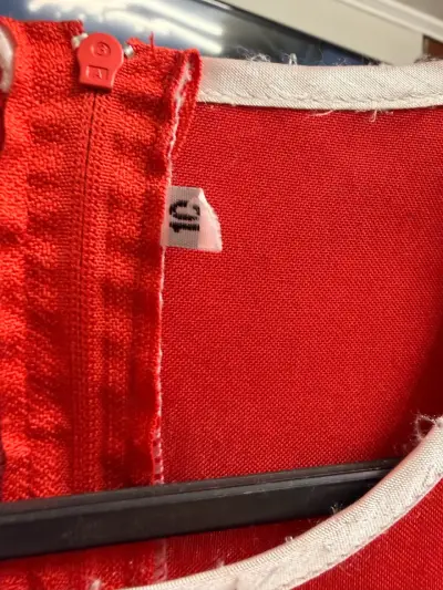 Vestido huasa de niña rojo con bordado floral - miniatura 4