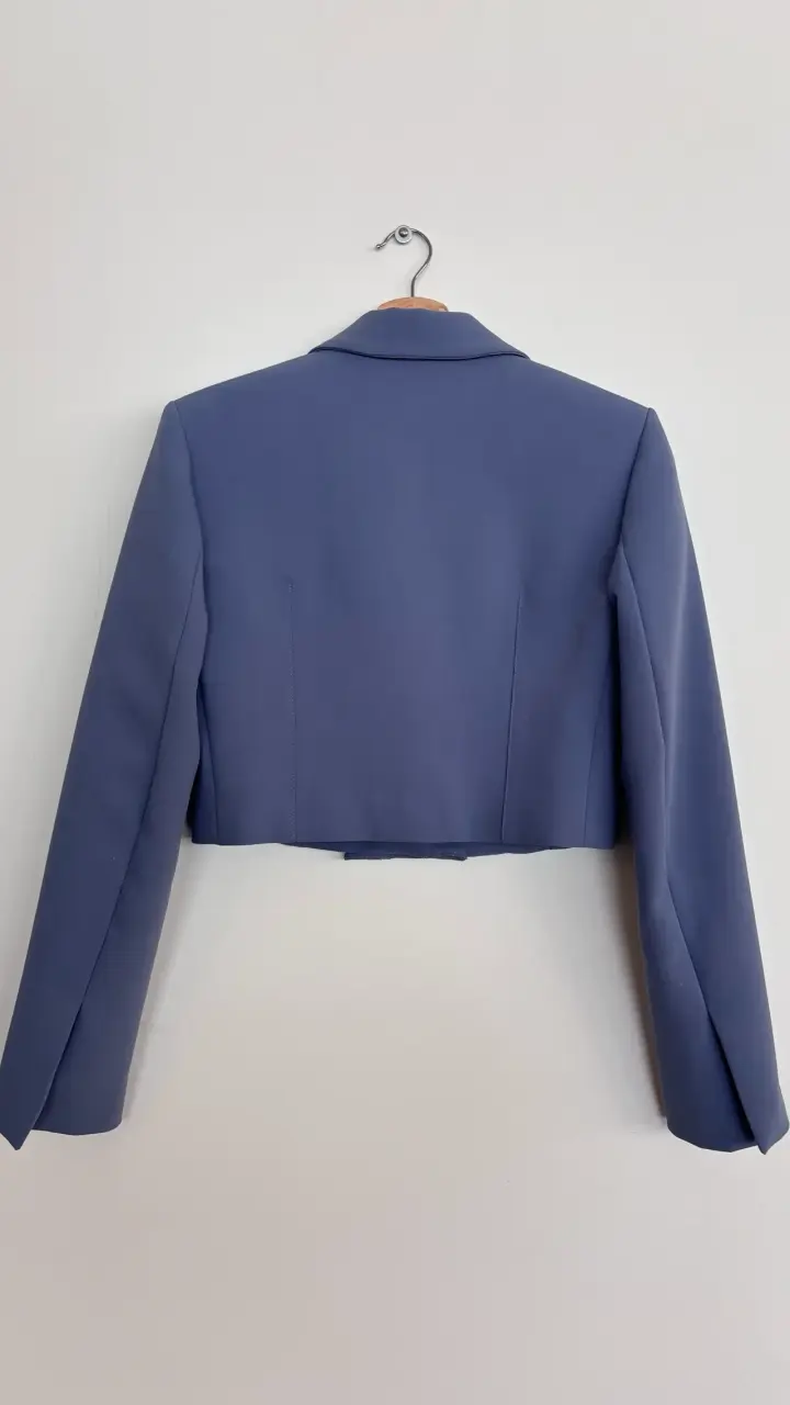 Blazer cropped azul pizarra Zara para mujer nuevo - 2