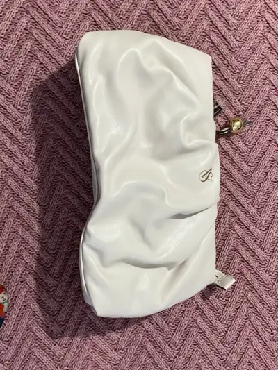 Estuche de mano blanco Victoria's Secret elegante - miniatura 1