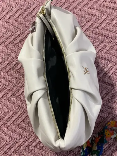 Estuche de mano blanco Victoria's Secret elegante - miniatura 3