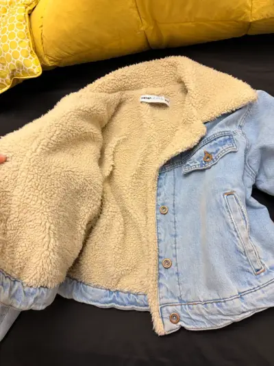 Chaqueta de mezclilla con forro de borrego - miniatura 3