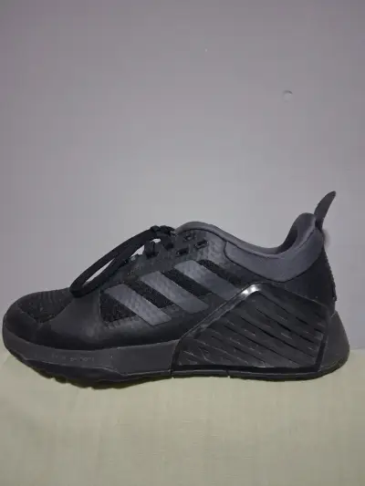 Zapatillas deportivas negras Adidas para mujeres - miniatura 1