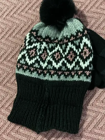 Set de gorro y guantes tejidos Kll - miniatura 4