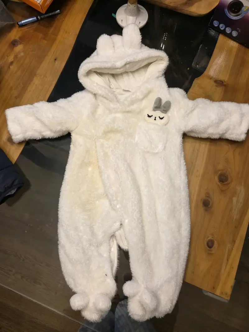 Enterito de bebé polar blanco con capucha - 1