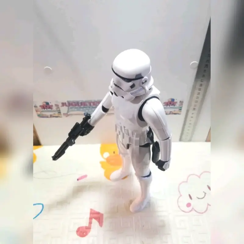 Figura de acción Stormtrooper Star Wars. - 5