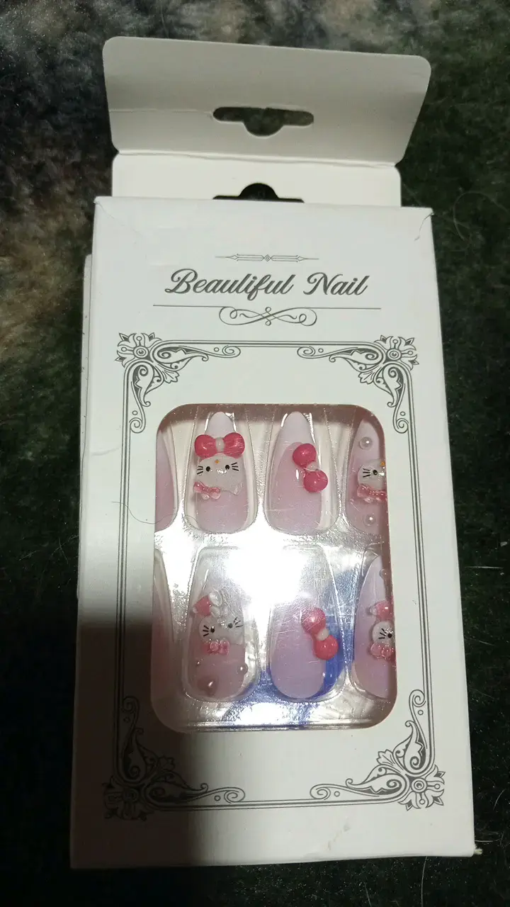 Set de Hello Kitty con Llavero y Uñas y lapiz - 2