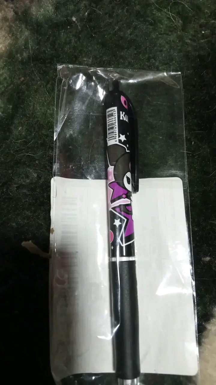Set de Hello Kitty con Llavero y Uñas y lapiz - 3