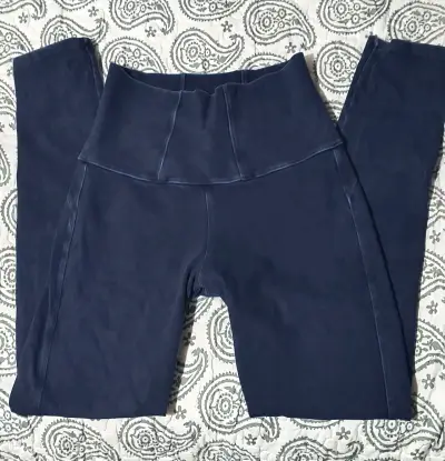 Leggings push up azul oscuro con cintura alta - miniatura 1