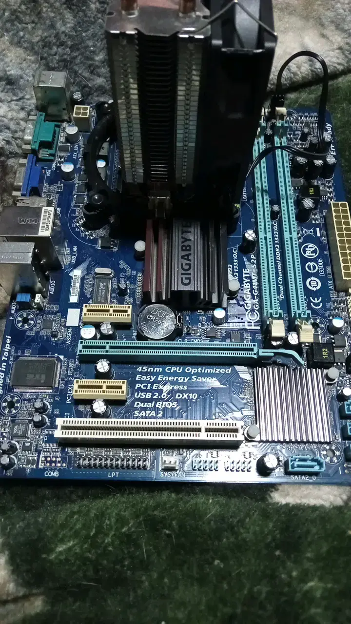 Q8300 4 Nucleos placa madre GA-G41MT-S2P Disipador - 1