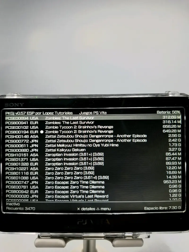 PS Vita PCH-2000 – Slim + Desbloqueada 59 GB - 4