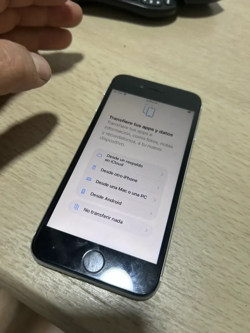 iPhone SE 2020 64GB Blanco en Buen Estado - 4