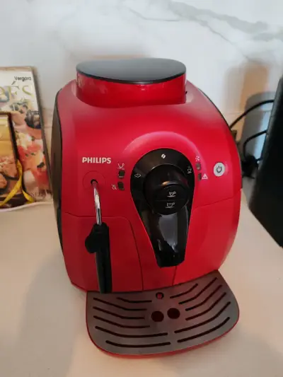 Cafetera espresso automática Philips roja - miniatura 3