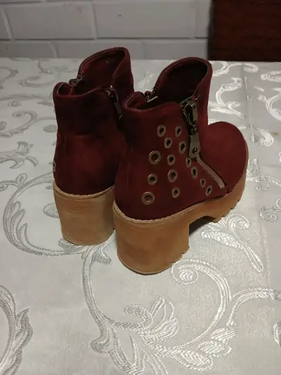 Botines de gamuza burdeos con plataforma - miniatura 2
