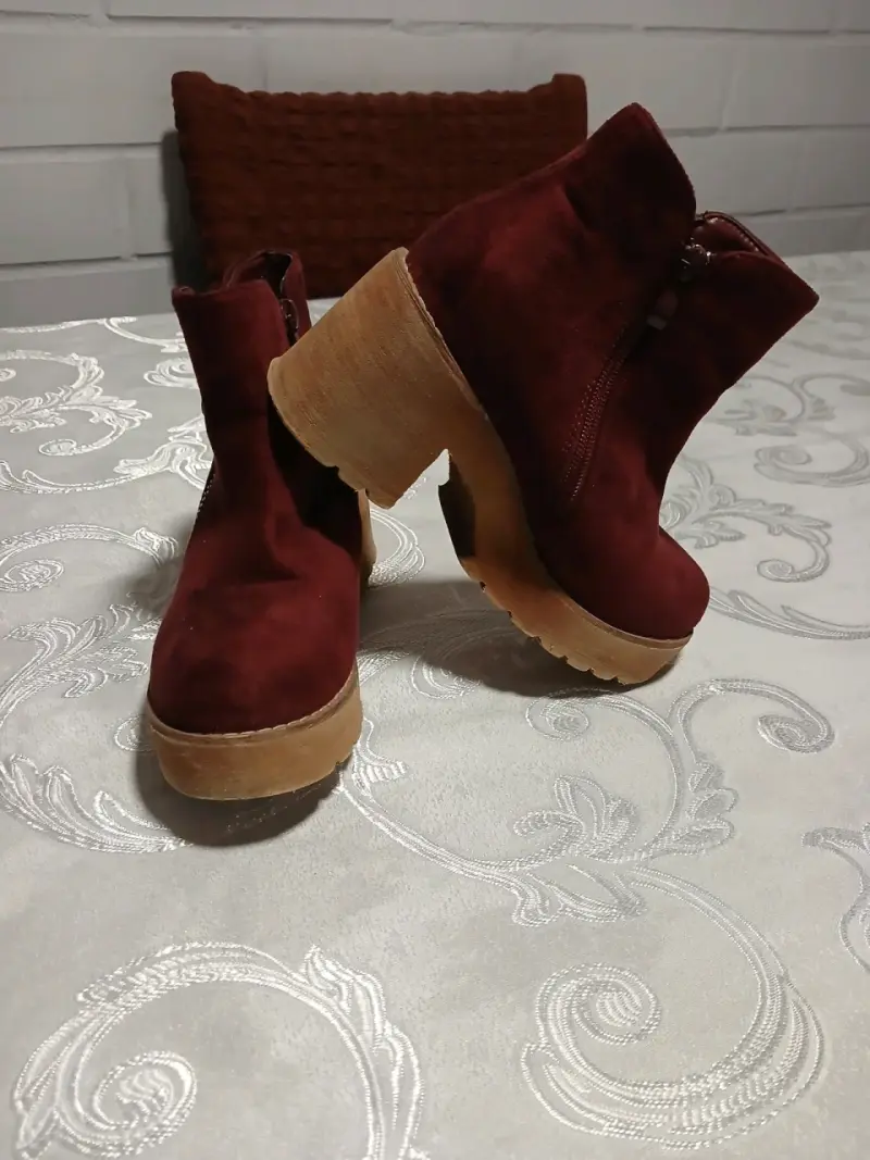 Botines de gamuza burdeos con plataforma - 3