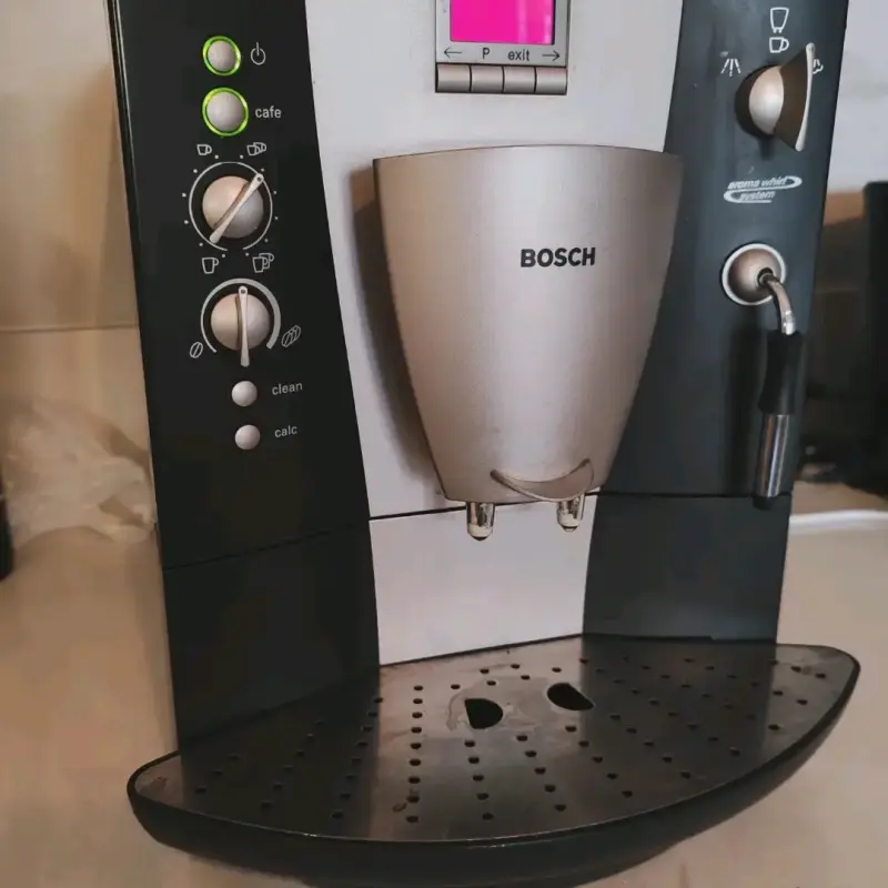 Cafetera automática Bosch Benvenuto B30 - 1