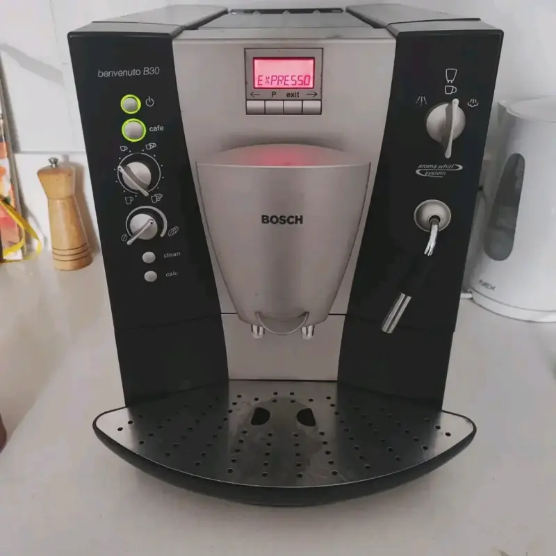 Cafetera automática Bosch Benvenuto B30 - 4