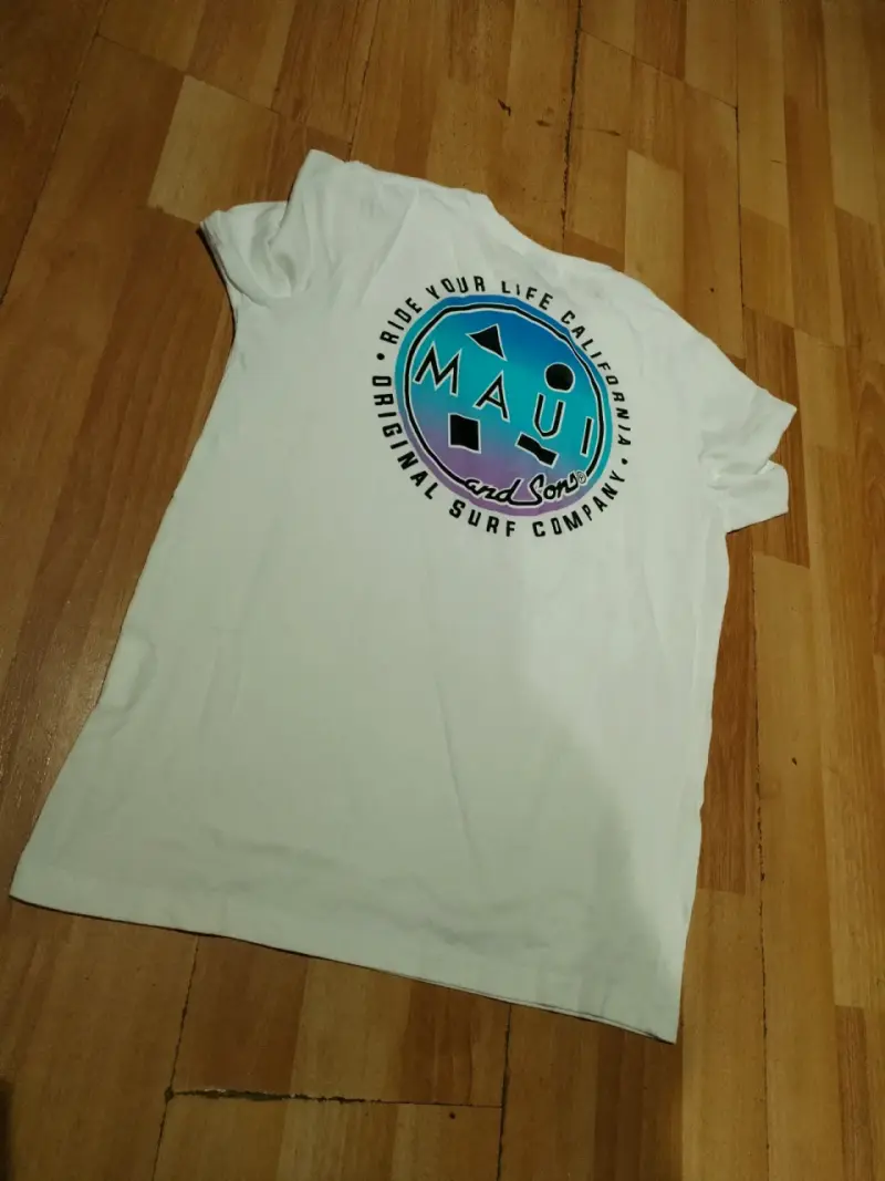 Polera blanca Maui and Sons con logo - 2