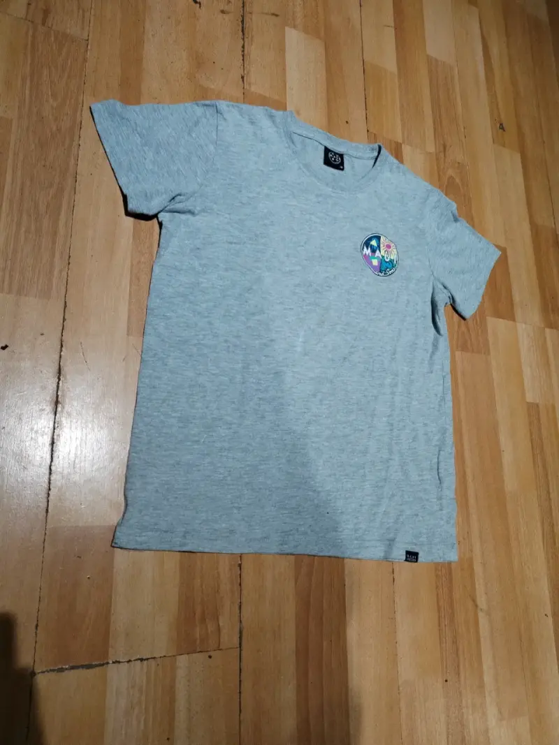 Polera gris Maui and Sons para niño - 1