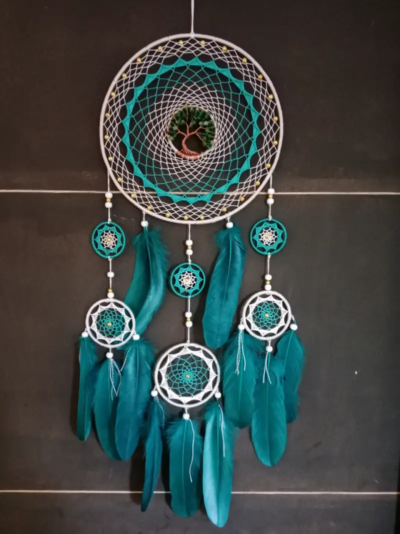 Atrapasueños decorativo con plumy árbol de cobre - 5