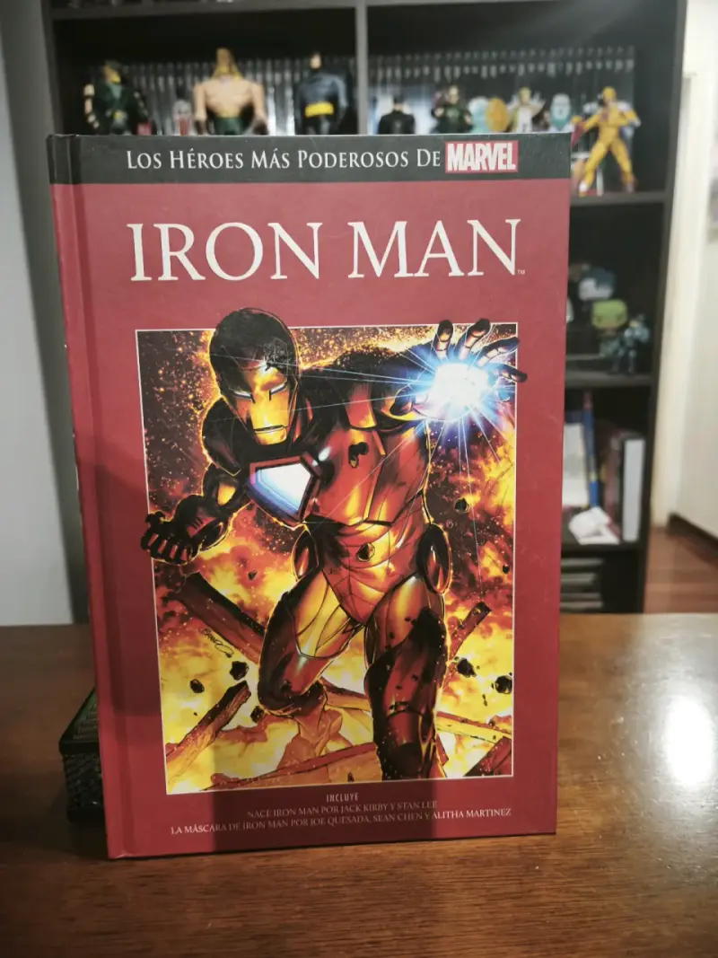 Libro Iron Man de Marvel en tapa dura