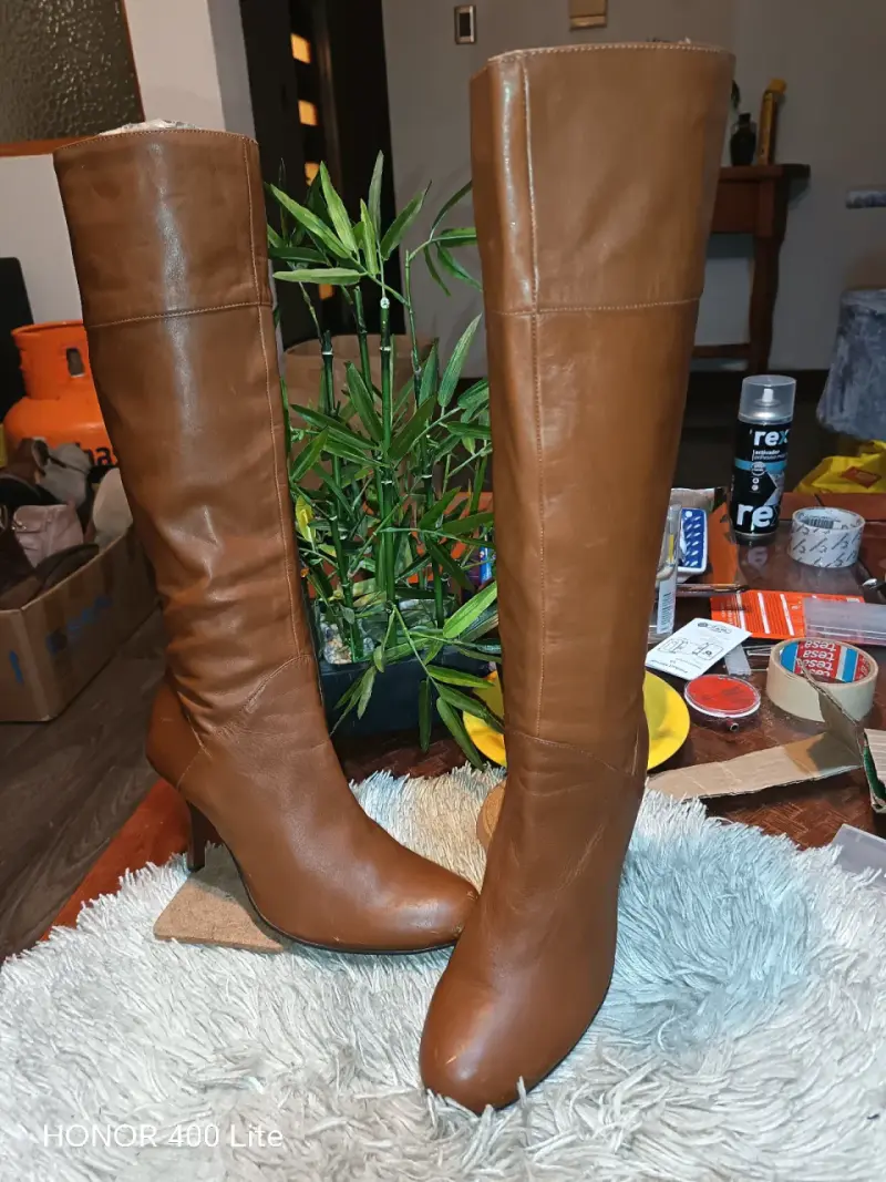 Botas de cuero marrón con tacón alto - 2