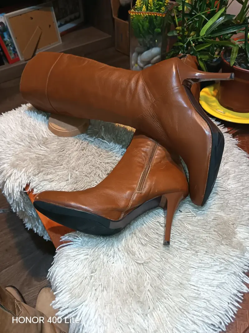 Botas de cuero marrón con tacón alto - 5
