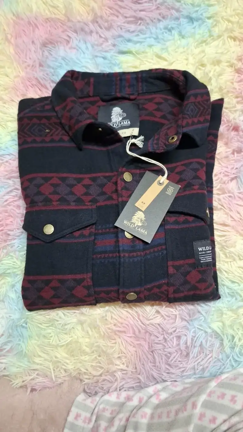 Camisa Orgánica Full Print Burdeo Hombre Wild Lama - 2