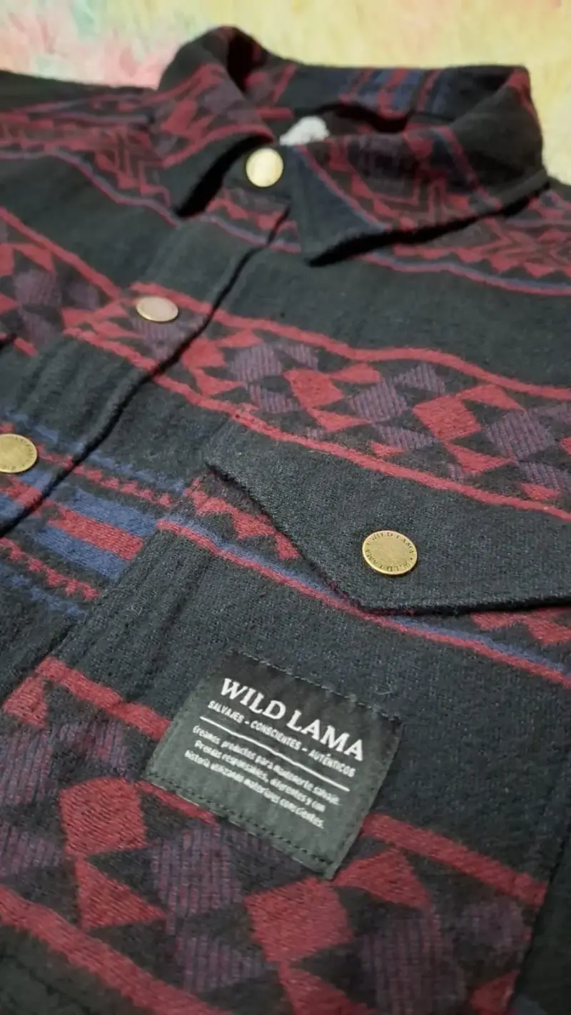 Camisa Orgánica Full Print Burdeo Hombre Wild Lama - 5