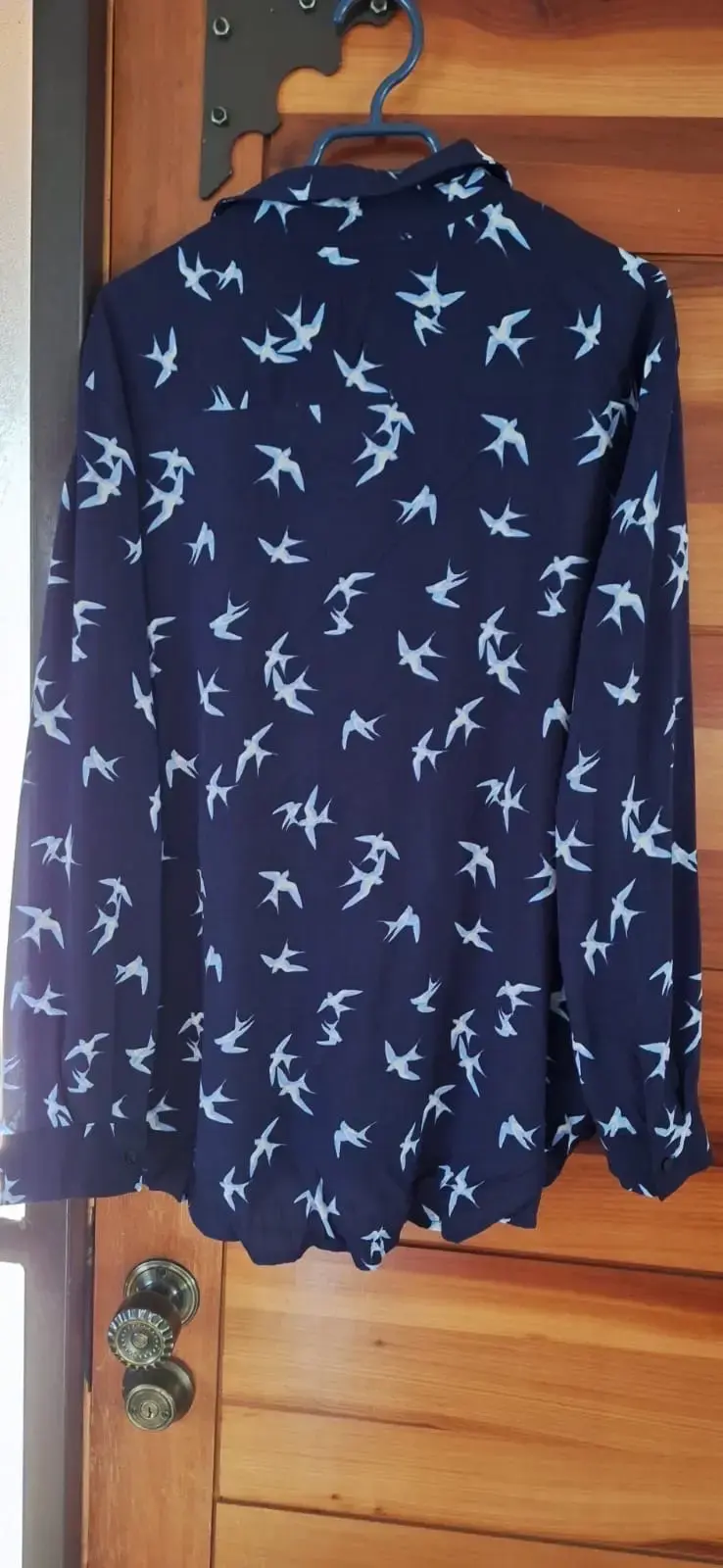 Blusa azul con estampado de pájaros MANGO TALLA M - 2