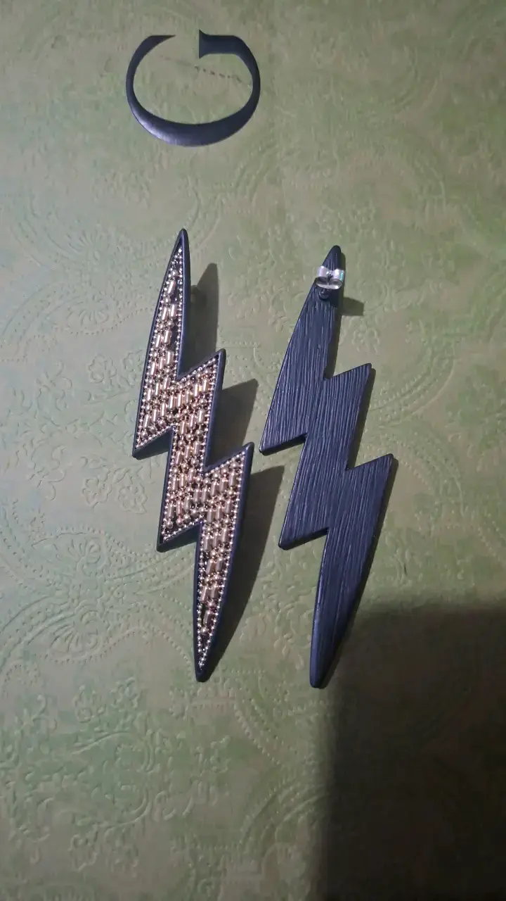Par de aros relámpago con cuentas metálicas - 2