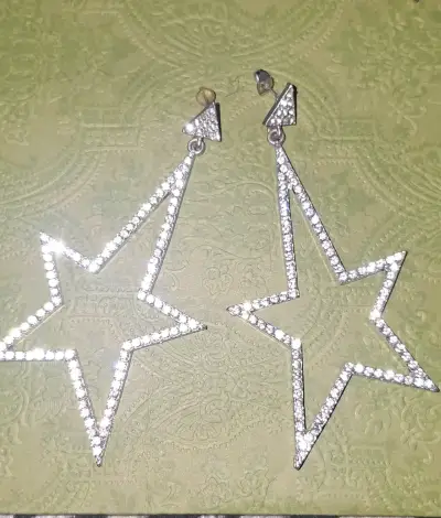 Aros colgantes de estrella con brillantes - miniatura 1