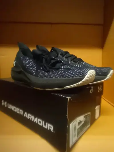 ZAPATILLAS UNDER ARMOUR UA SHIFT [TALLA 44.5 EUR] - miniatura 1
