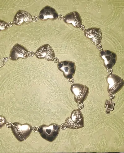 Collar de corazones dorado - miniatura 1