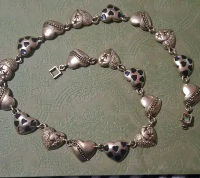 Collar de corazones dorado - miniatura 3
