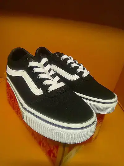 ZAPATILLAS MUJER VANS WARD [TALLA 34.5 EUR] - miniatura 1