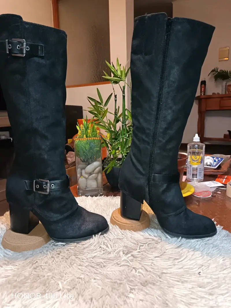 Botas negras de gamuza con tacón alto - 4