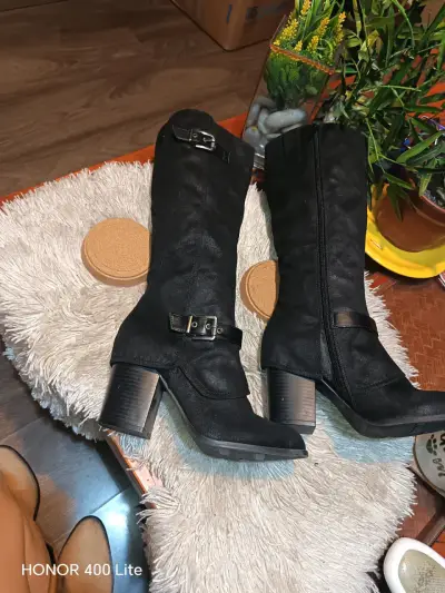 Botas negras de gamuza con tacón alto - miniatura 6