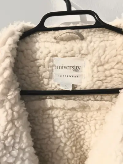 Chaqueta de piel sintética beige con forro de borrego - miniatura 2