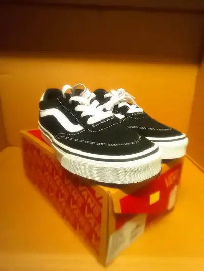 ZAPATILLAS MUJER VANS BROOKLYN LS [TALLA 36.5] - miniatura 1