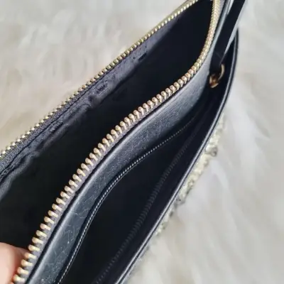 Cartera de mano gris Juicy Couture elegante - miniatura 4