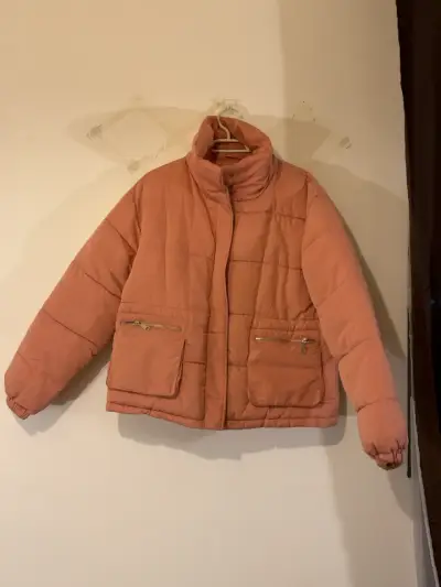 Chaqueta acolchada rosada para mujer - miniatura 1