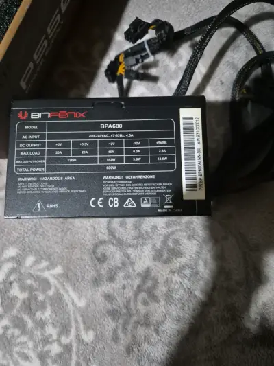 Fuente de Poder BitFenix BPA600 600W - miniatura 1