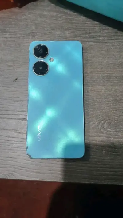 Smartphone Vivo azul con doble cámara - miniatura 1