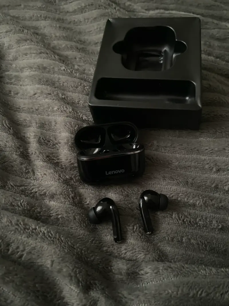 Audífonos Inalámbricos Lenovo Bluetooth Negros - 5