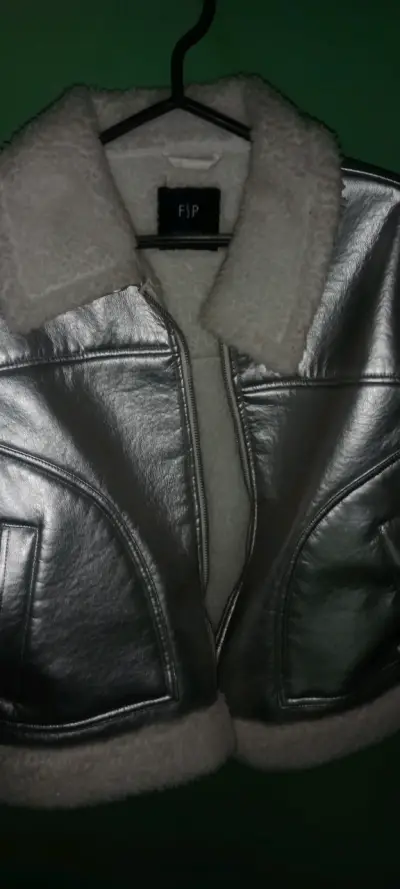 Chaqueta metálica plateada con forro de lana - miniatura 2
