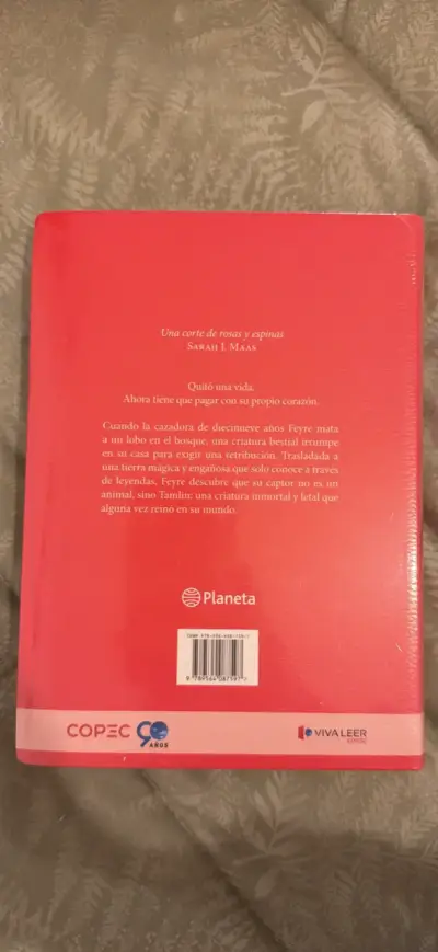 Libro 'Una Corte de Rosas y Espinas' de Sarah J. Maas - miniatura 2