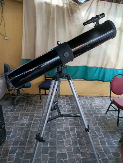 Telescopio reflector con trípode ajustable - miniatura 2