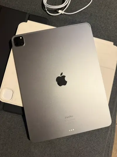iPad Pro 12.9 M2 sexta generación con accesorios - miniatura 5