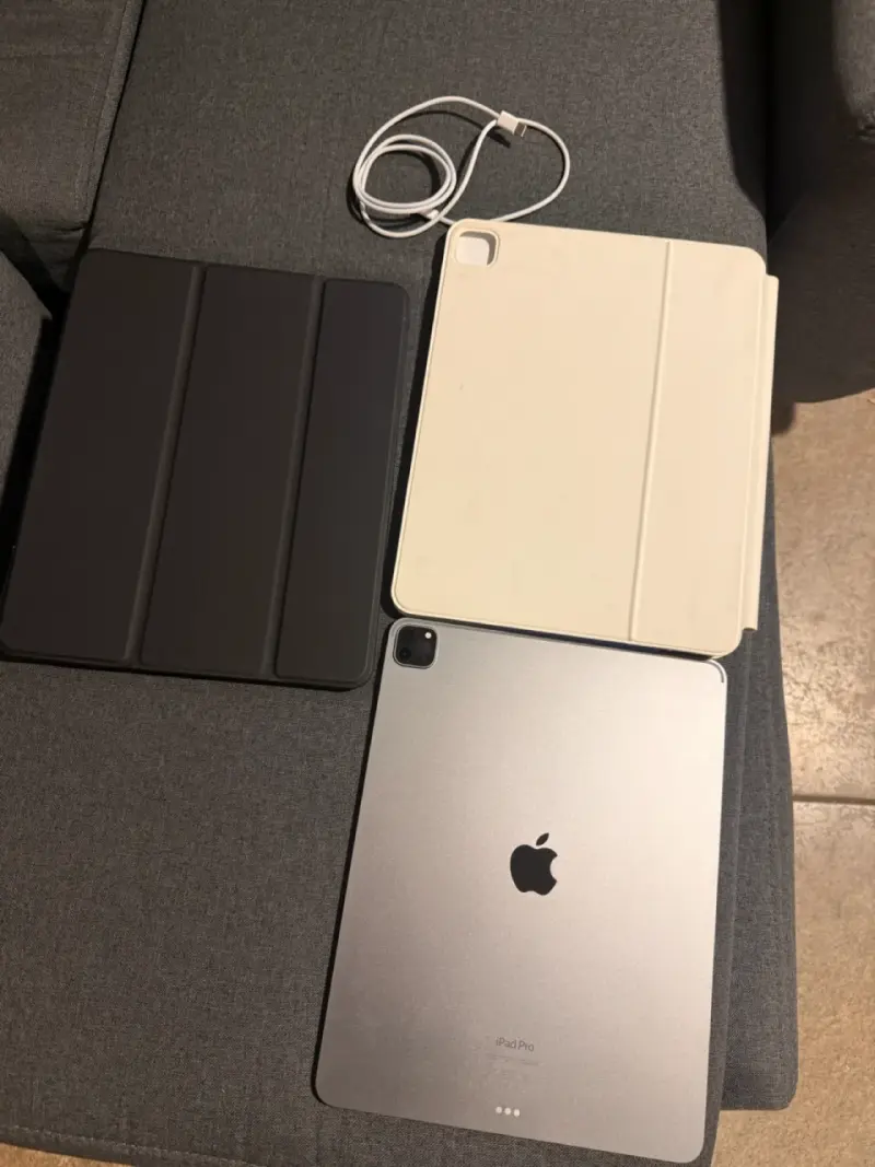 iPad Pro 12.9 M2 sexta generación con accesorios - 6