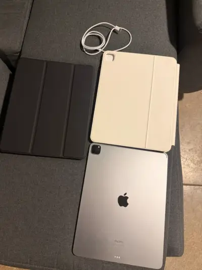 iPad Pro 12.9 M2 sexta generación con accesorios - miniatura 6